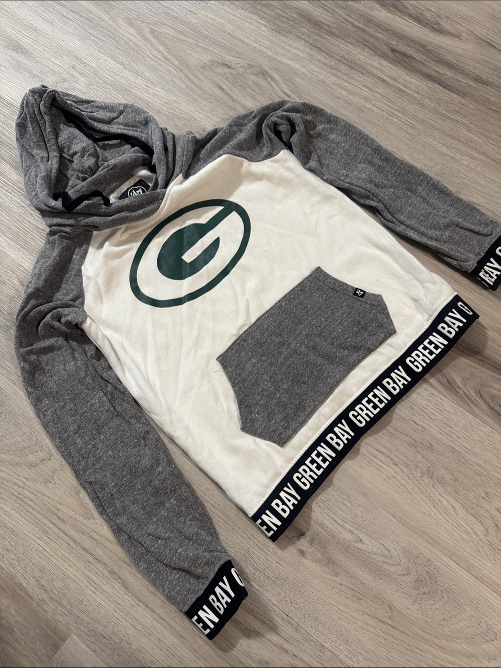 Green Bay Packers 47 Brand Gray and Black Hooded Sweatshirt